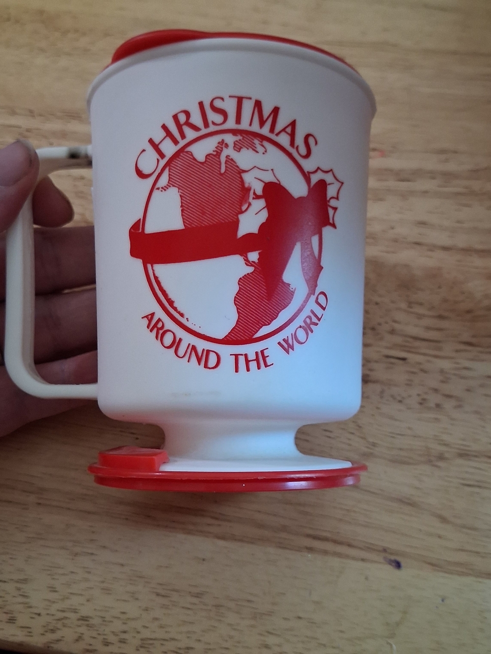 New Vtg Travel Mug Christmas Around The World